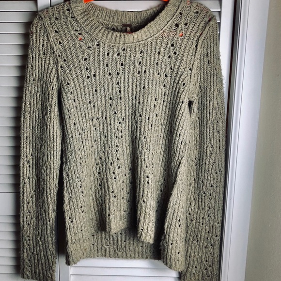 Free People Sweaters - FREE PEOPLE LOOSE KNIT SWEATER